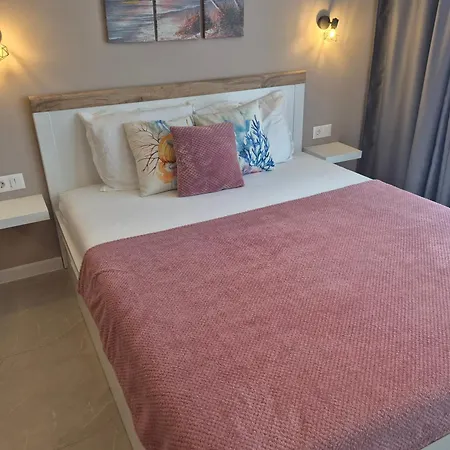 Verano Deluxe Апартаменты Бургас